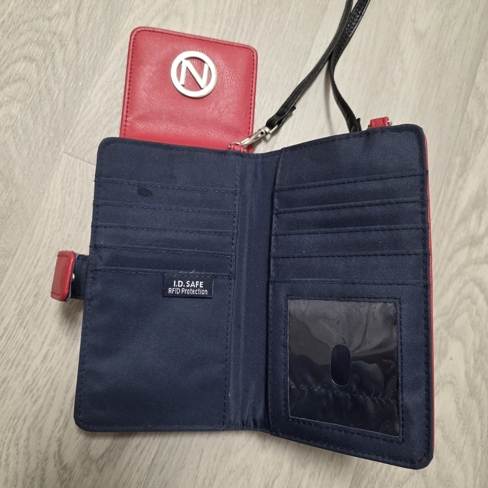Nautica Red RFID Protected Phone Crossbody Wallet - Like New! ❤️ - Picture 4 of 4